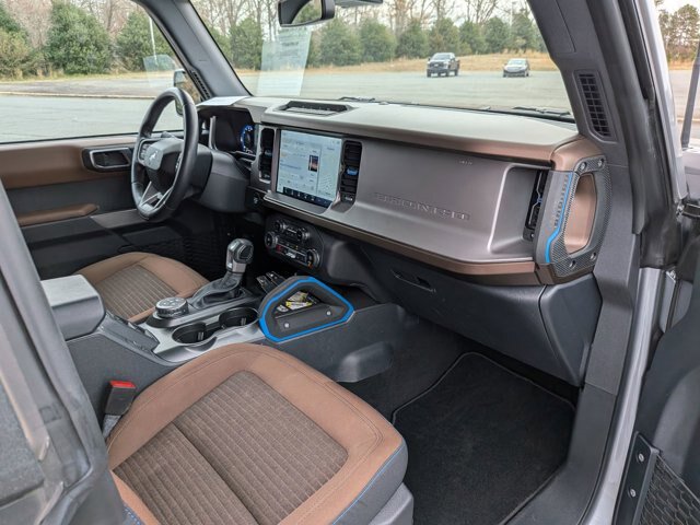 Certified 2023 Ford Bronco Outer Banks w/ Sasquatch Package AWD/4WD image 32