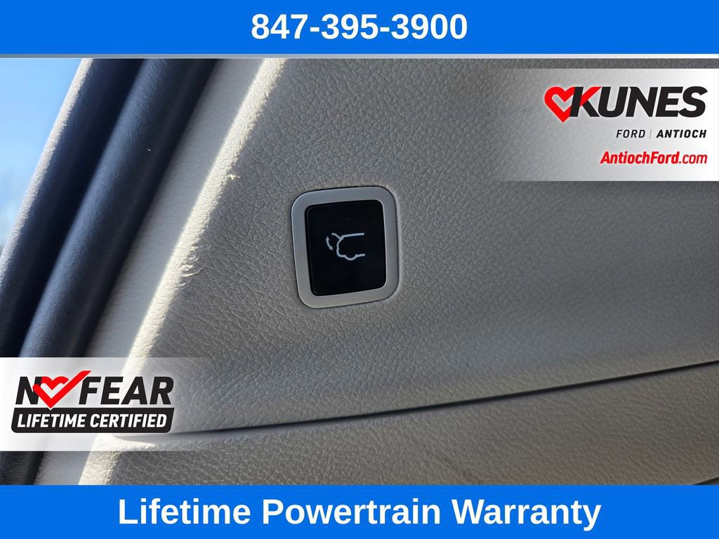 Used 2024 Chrysler Pacifica Touring-L image 29