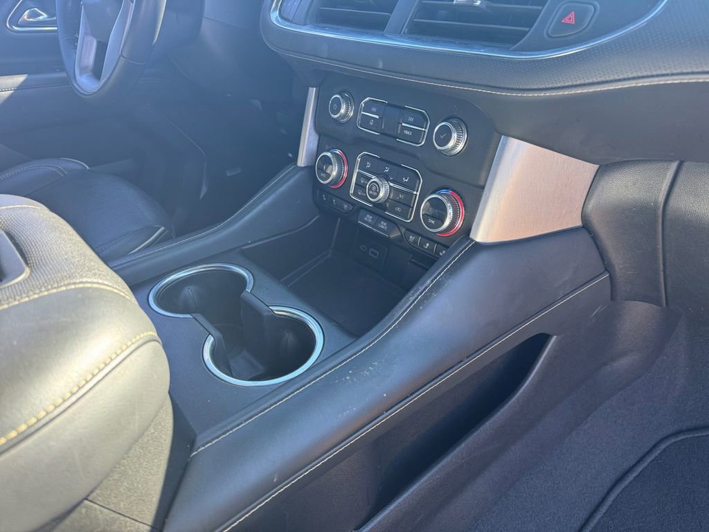 Used 2023 GMC Yukon SLT image 23