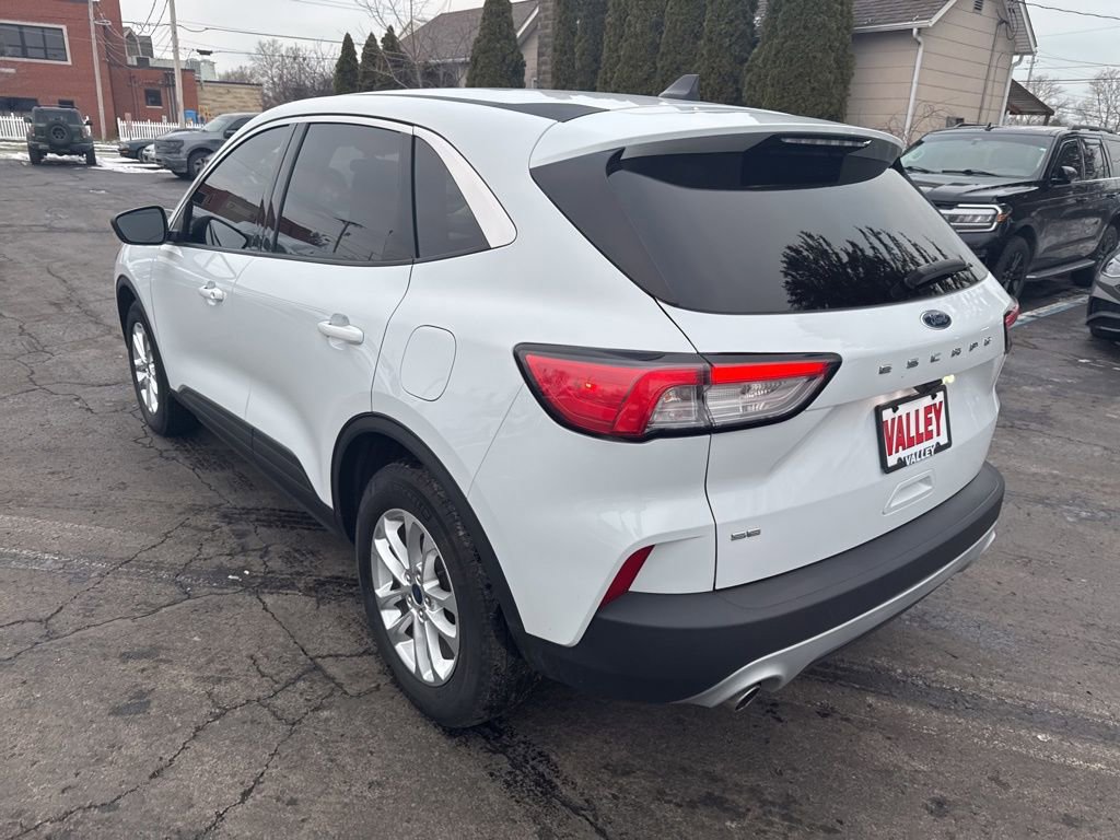 Certified 2022 Ford Escape SE image 11