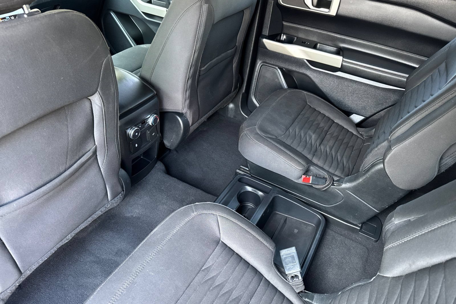 Certified 2021 Ford Explorer XLT RWD image 13
