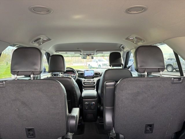 Certified 2022 Ford Explorer XLT w/ Equipment Group 202A image 15