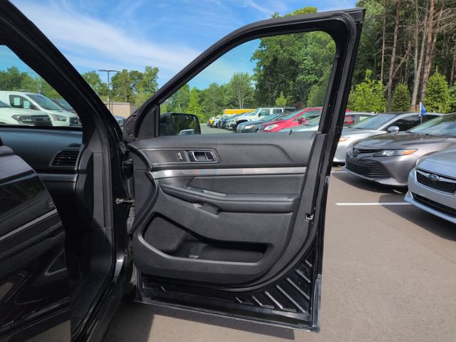 Certified 2019 Ford Explorer XLT w/ Equipment Group 201A AWD/4WD image 13