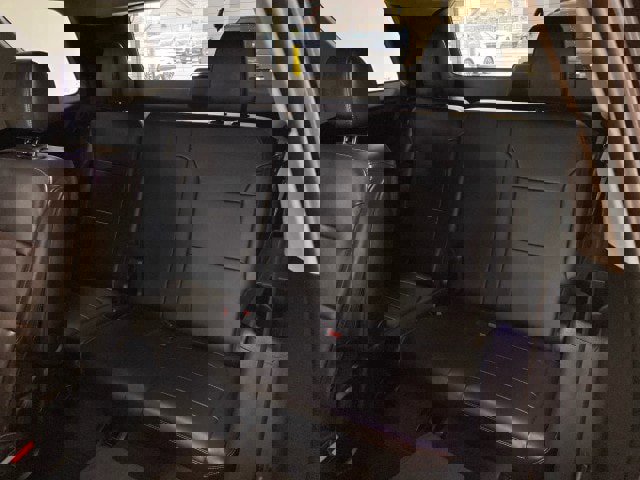 Used 2021 Chevrolet Traverse LT w/ LT Premium Package image 11