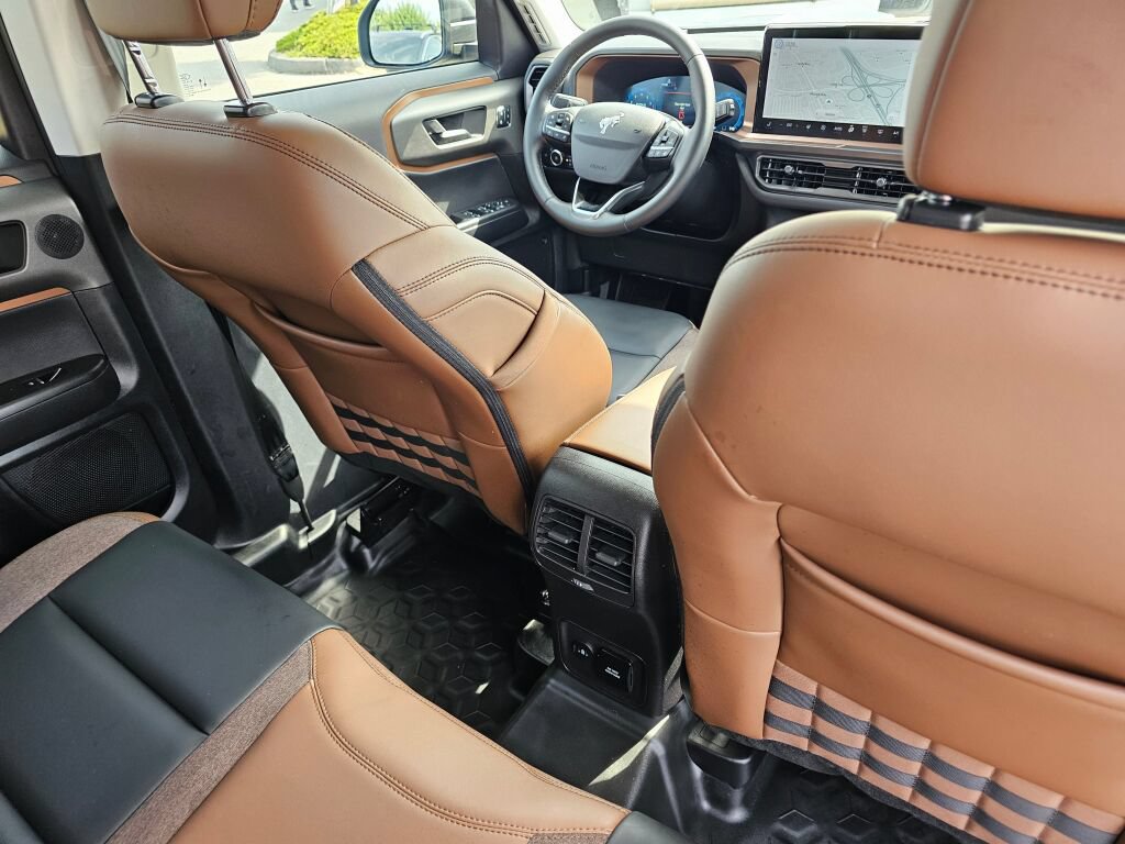Certified 2025 Ford Bronco Sport Outer Banks w/ Sasquatch Outer Banks Package AWD/4WD image 16