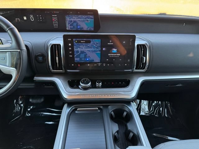 Certified 2025 Ford Expedition Max Platinum AWD/4WD image 2