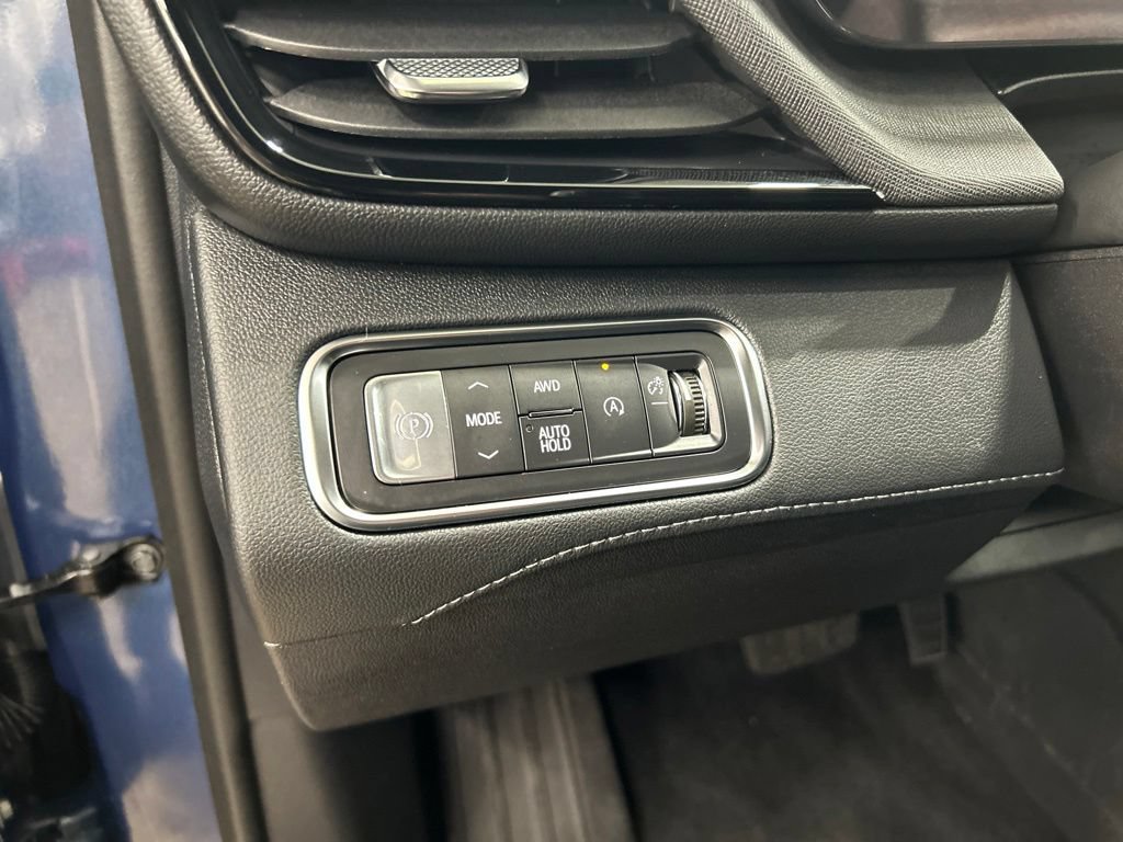 Used 2025 Buick Enclave Preferred w/ Trailering Package, 5000 lbs. AWD/4WD image 14