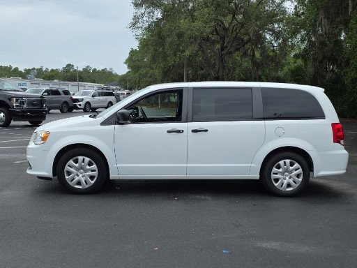 Used 2020 Dodge Grand Caravan SE w/ UConnect Hands-Free Group FWD image 9