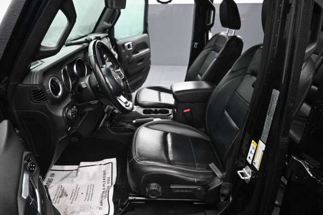 Used 2020 Jeep Gladiator Overland AWD/4WD image 11