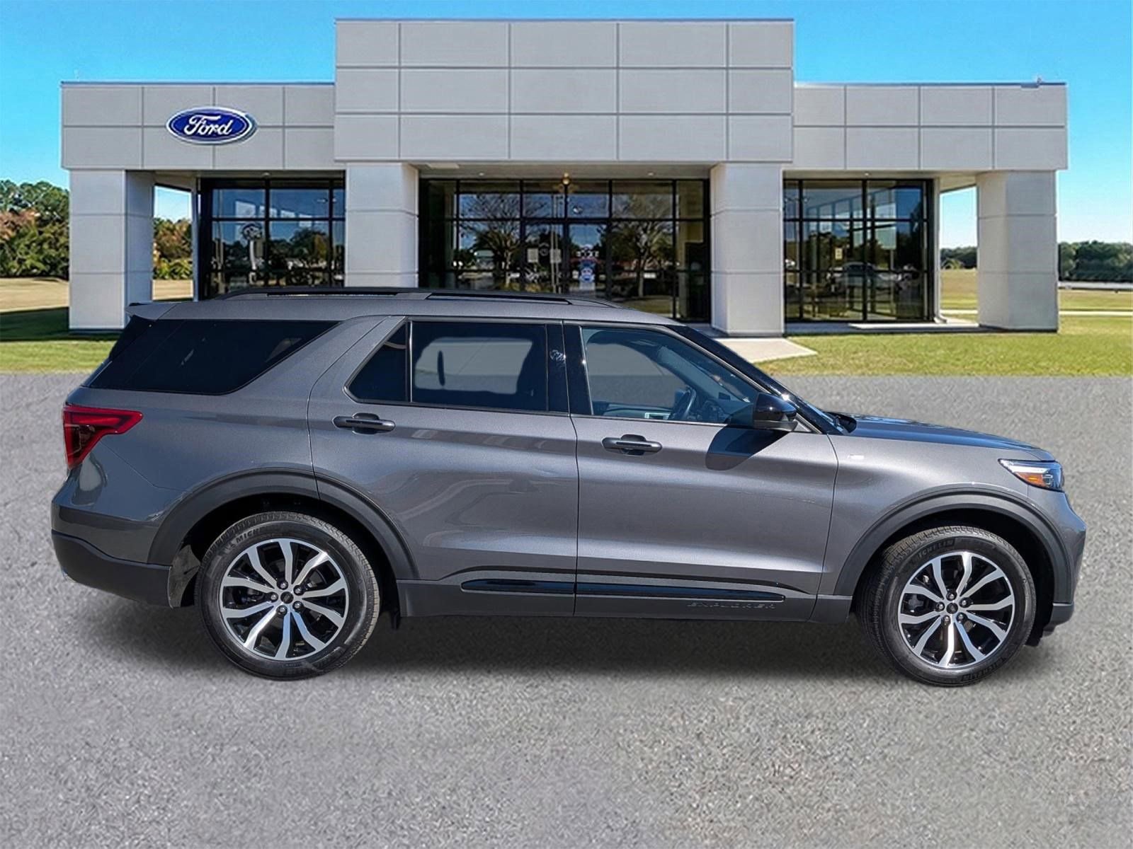 Certified 2023 Ford Explorer ST-Line w/ Class IV Trailer Tow Package image 6