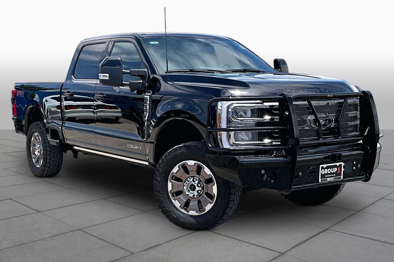 Certified 2024 Ford F250 King Ranch w/ FX4 Off-Road Package AWD/4WD image 3