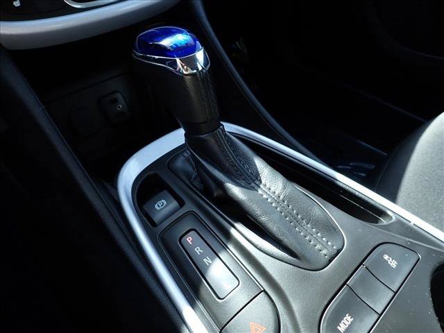 Used 2018 Chevrolet Volt LT w/ Comfort Package FWD image 17