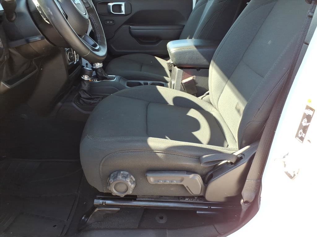 Used 2021 Jeep Wrangler Sport image 15