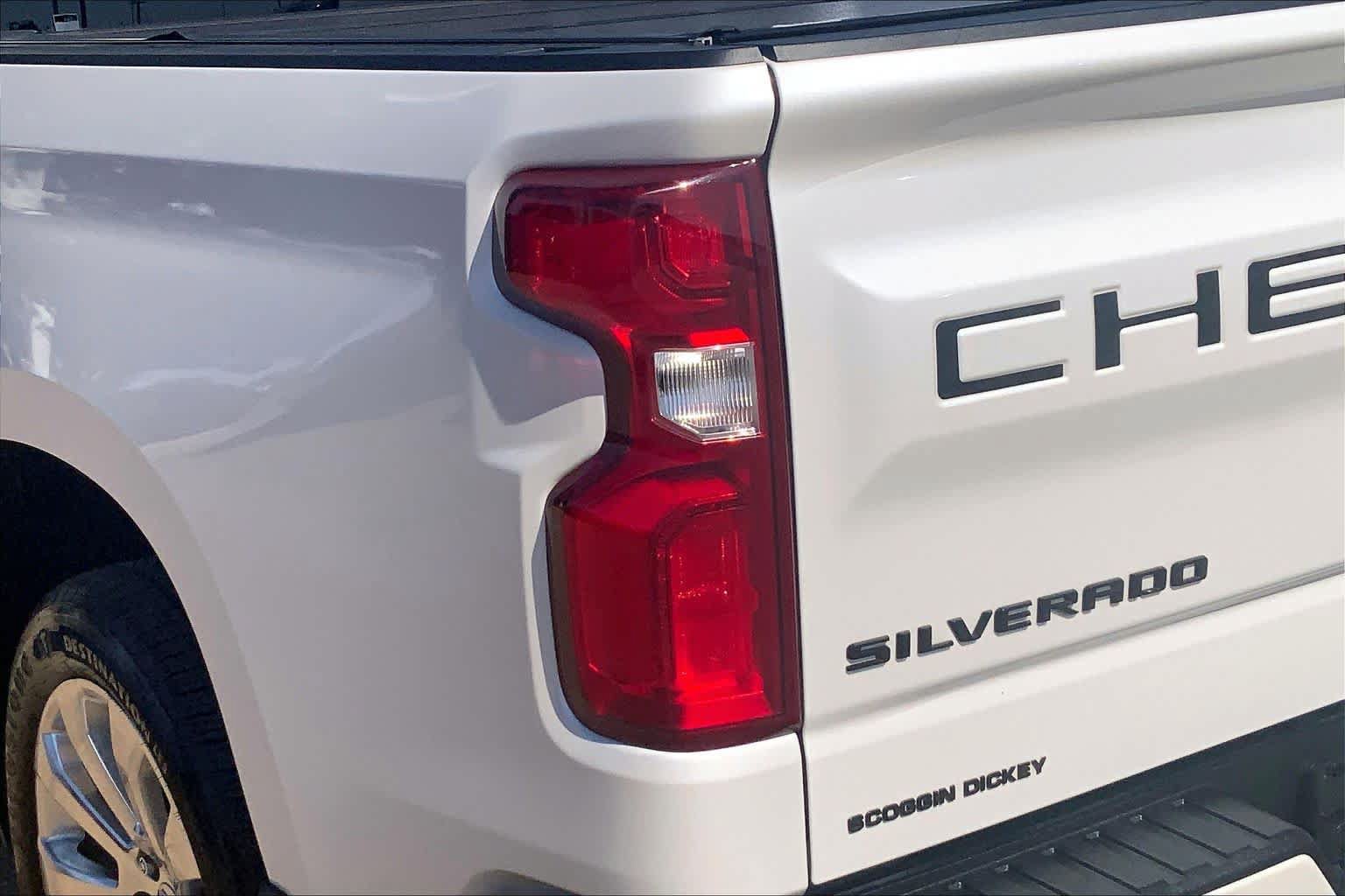 Used 2022 Chevrolet Silverado 1500 High Country w/ LPO, Dark Essentials Package AWD/4WD image 29