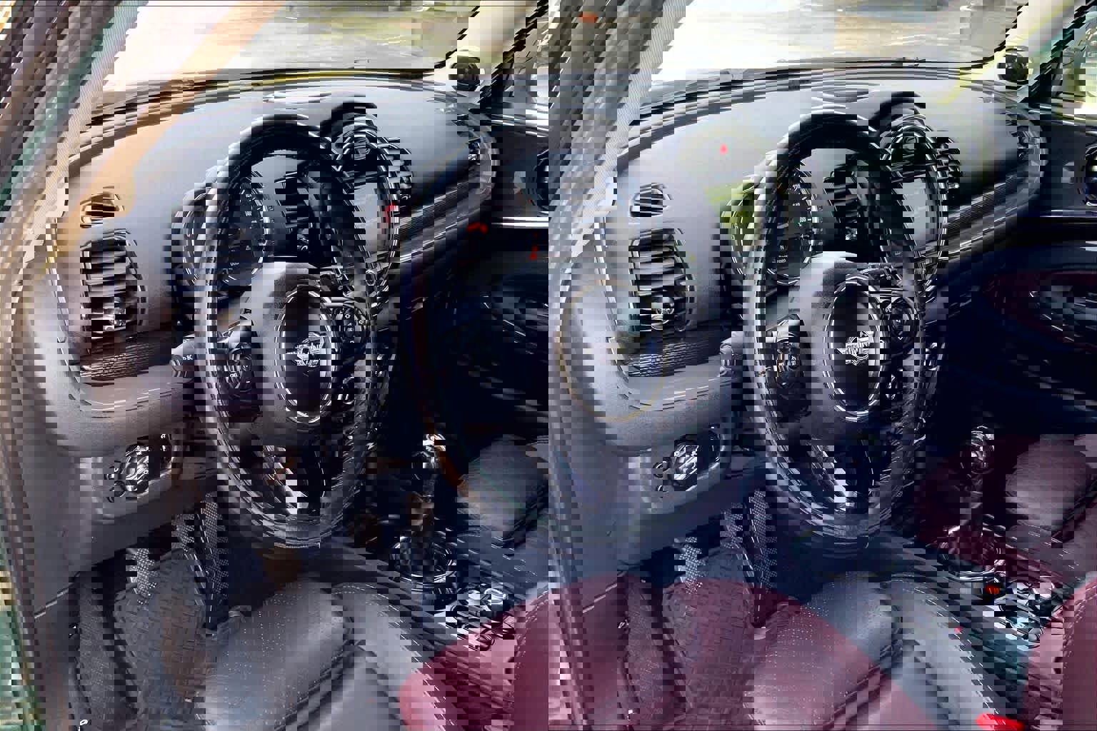 Used 2017 MINI Cooper Clubman S image 16