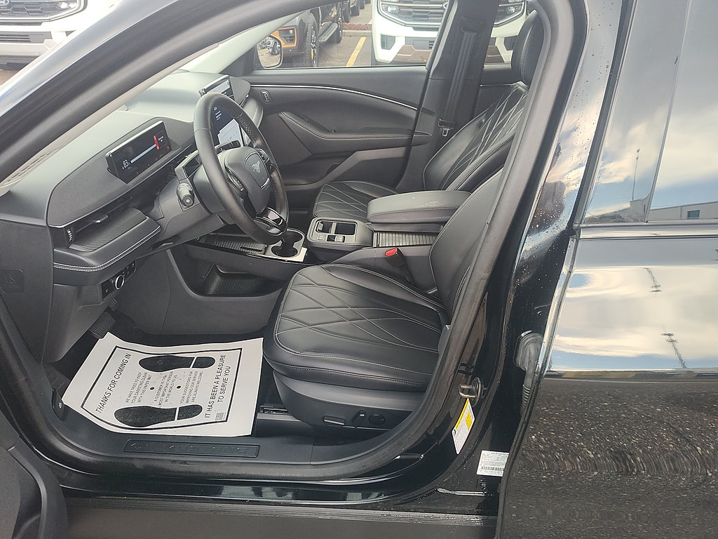 Certified 2025 Ford Mustang Mach-E Select RWD image 19