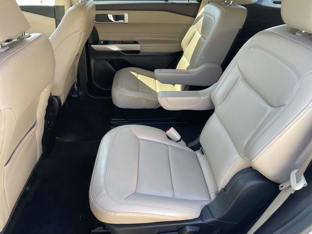 Certified 2022 Ford Explorer XLT w/ Equipment Group 202A image 12