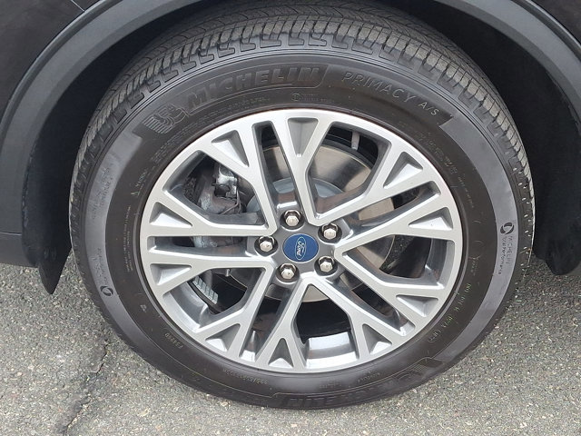 Certified 2022 Ford Escape SEL image 32