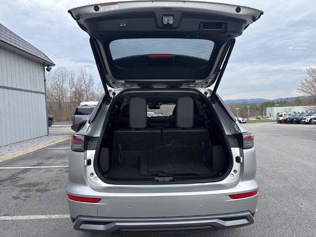 Used 2025 Mitsubishi Outlander AWD image 23
