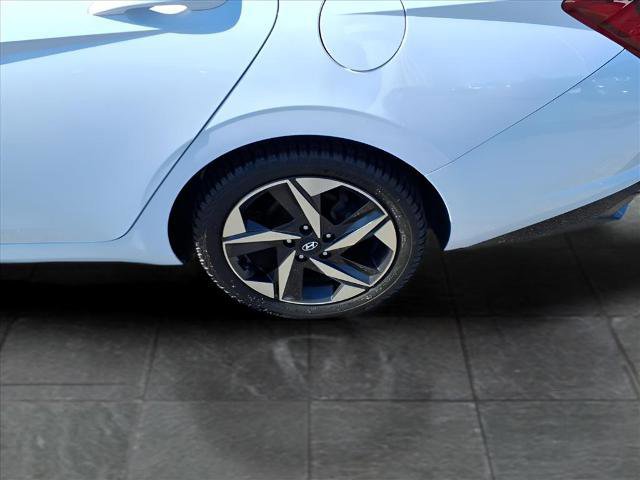Used 2021 Hyundai Elantra SEL w/ Convenience + Premium Package image 29