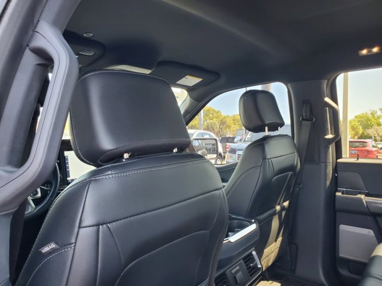 Certified 2022 Ford F150 Lariat w/ Equipment Group 502A High image 29