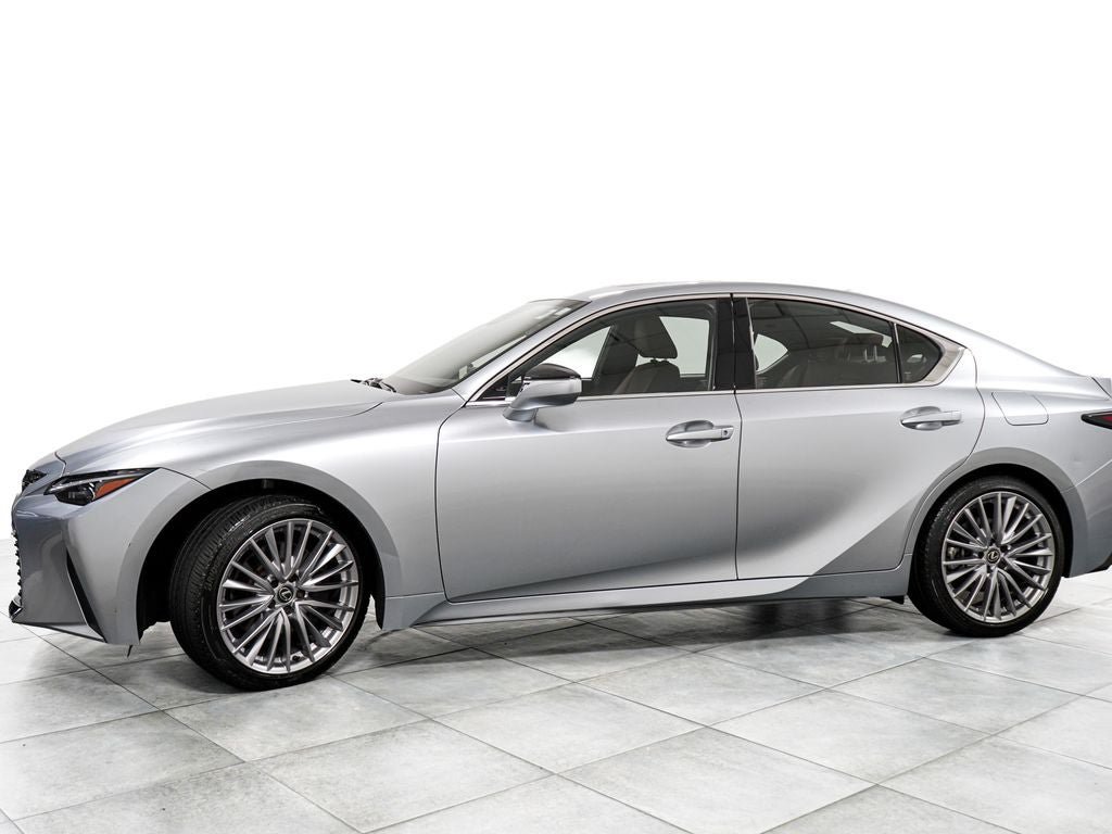 Used 2024 Lexus IS 300 AWD w/ Premium Package image 4
