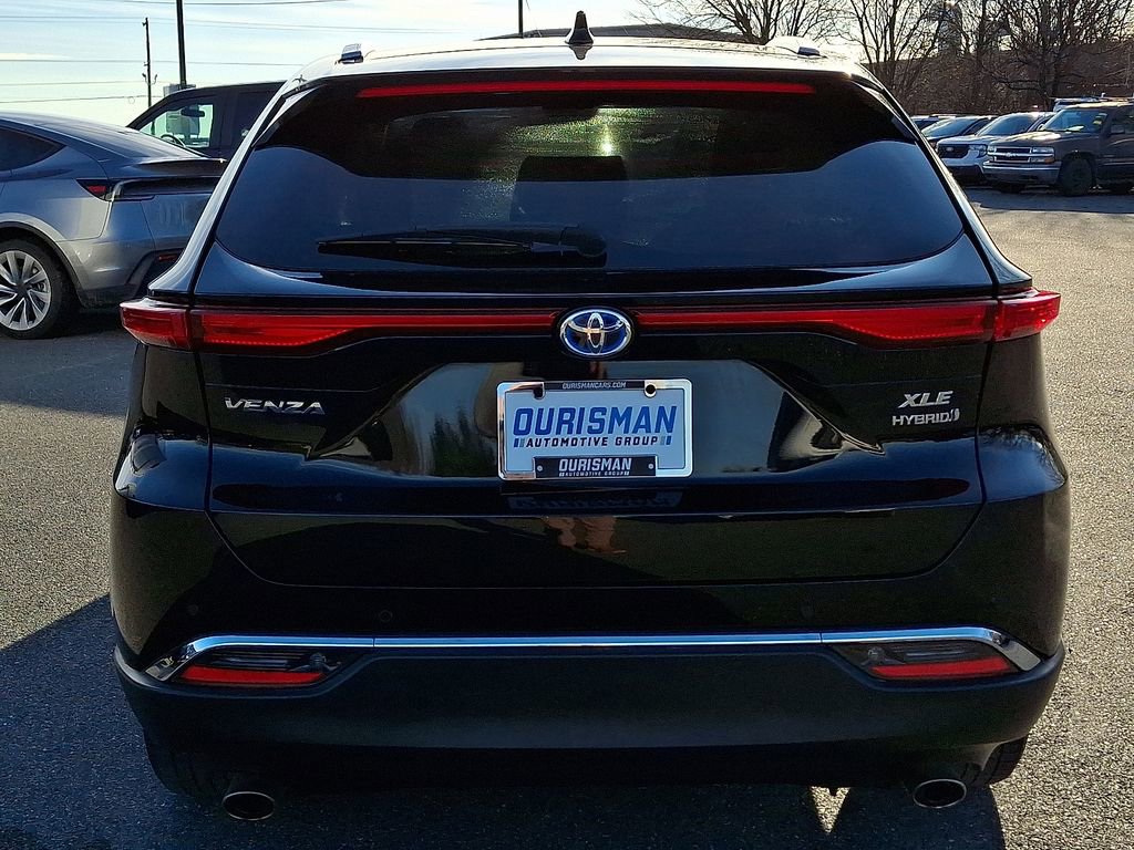 Used 2021 Toyota Venza XLE image 5