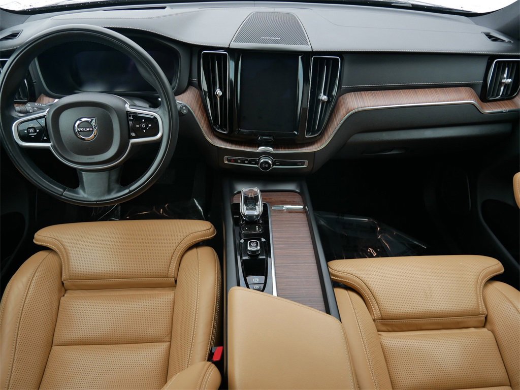 Used 2022 Volvo XC60 T8 Inscription w/ Advanced Package image 13
