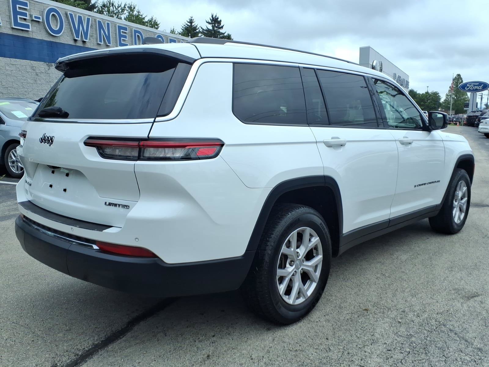 Used 2021 Jeep Grand Cherokee L Limited AWD/4WD image 3