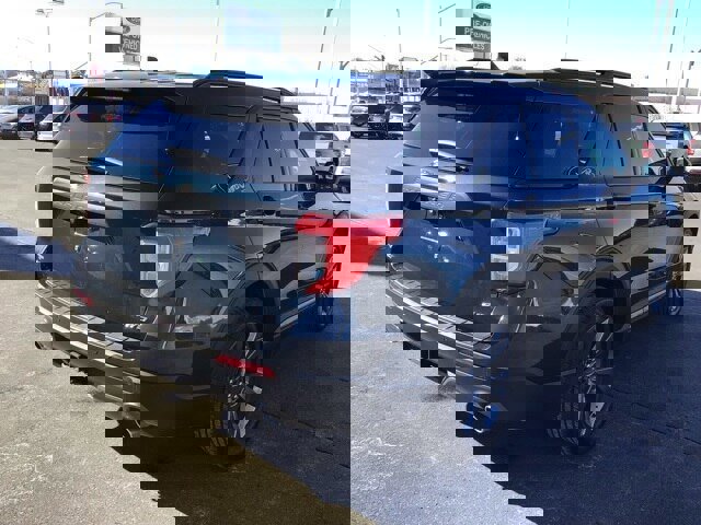 Certified 2023 Ford Explorer XLT w/ Equipment Group 202A image 5