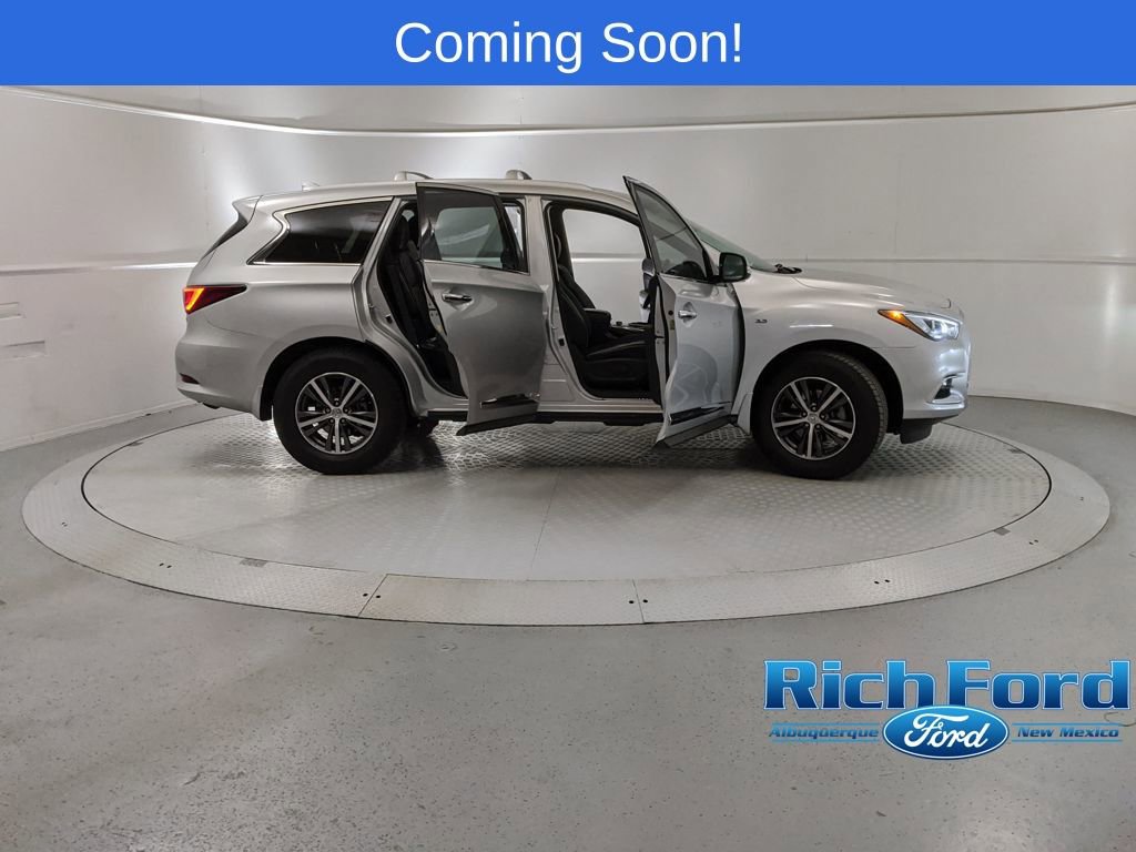 Used 2019 INFINITI QX60 Luxe w/ Essential Package image 8