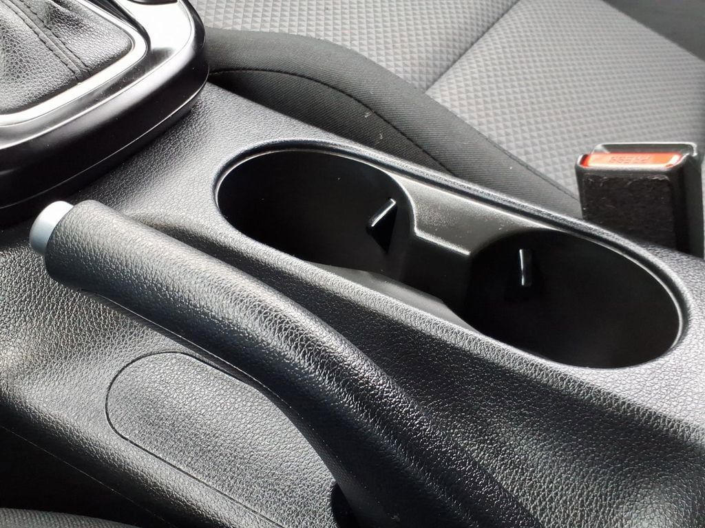 Used 2025 Kia Soul LX w/ LX Technology Package FWD image 21