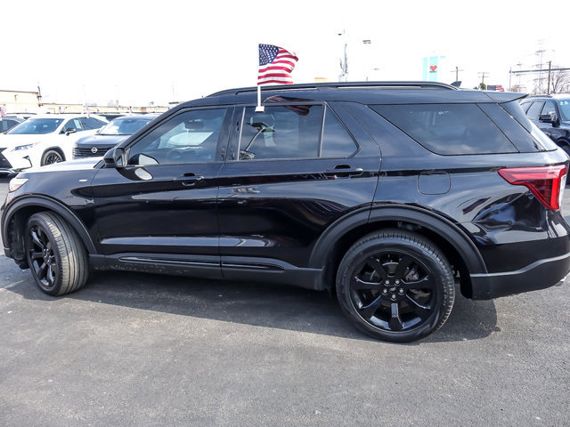 Certified 2023 Ford Explorer ST-Line w/ Class IV Trailer Tow Package image 2