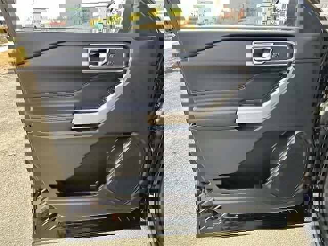 Certified 2024 Ford Explorer XLT w/ Equipment Group 202A image 18