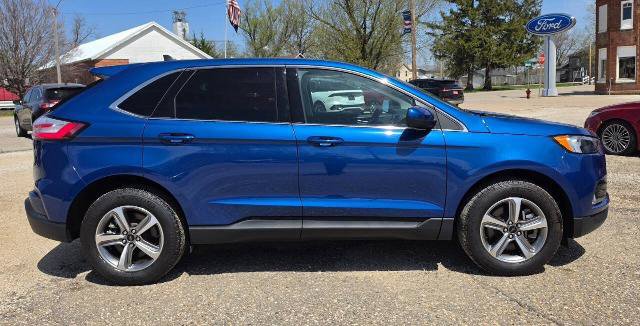 Certified 2024 Ford Edge SEL w/ Convenience Package AWD/4WD image 4
