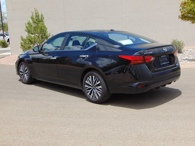 Used 2025 Nissan Altima 2.5 SV FWD image 4