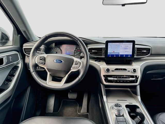 Certified 2022 Ford Explorer XLT w/ Equipment Group 202A AWD/4WD image 31