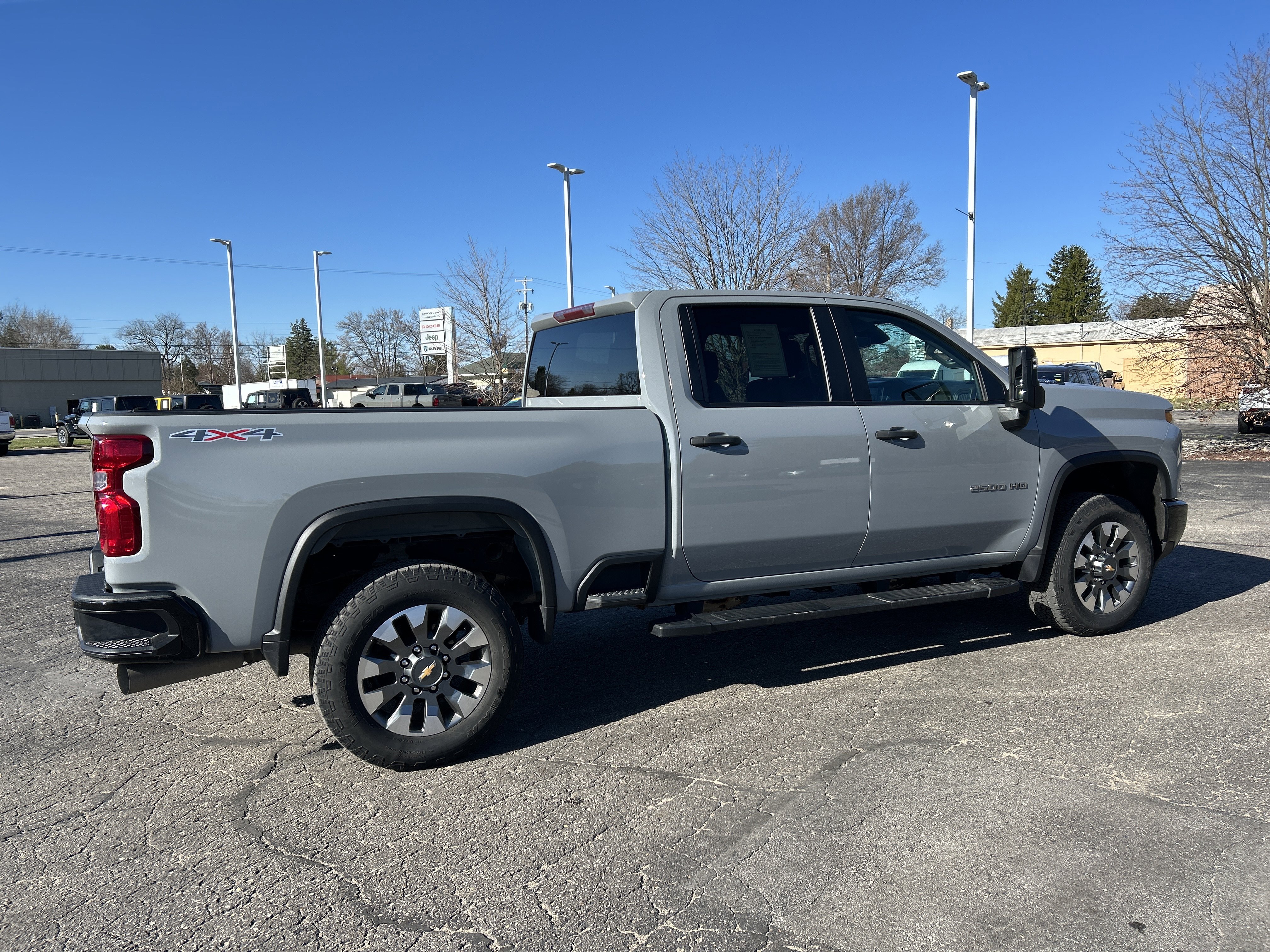 Used 2024 Chevrolet Silverado 2500 Custom w/ Custom Value Package image 3