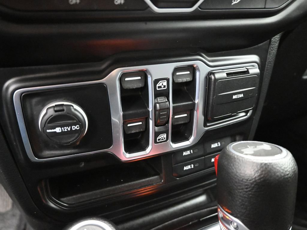 Used 2020 Jeep Wrangler Unlimited Sport image 17