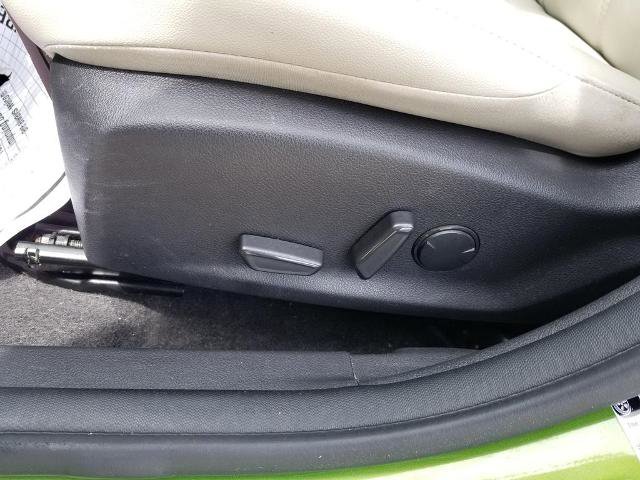 Certified 2018 Ford Focus Titanium FWD image 16