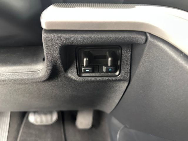 Certified 2025 Ford Expedition Active image 25