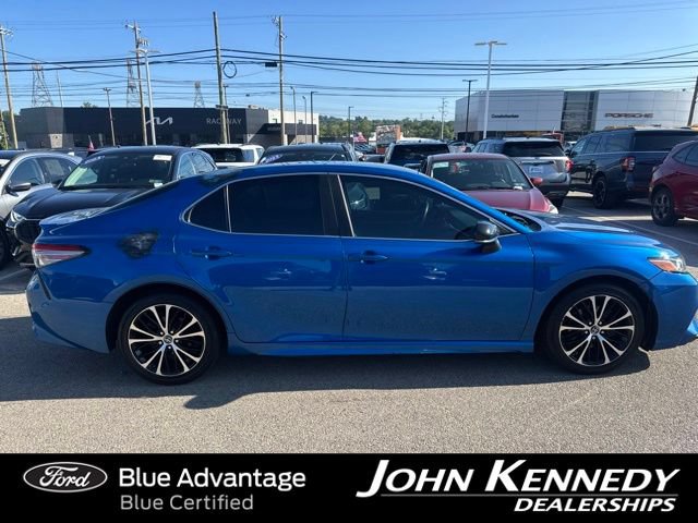 Used 2018 Toyota Camry SE w/ Convenience Package FWD image 21
