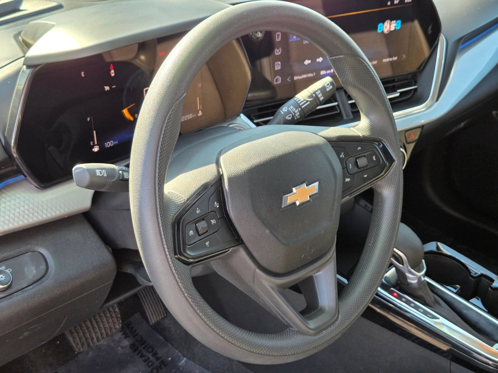 Used 2025 Chevrolet Trax LT FWD image 18