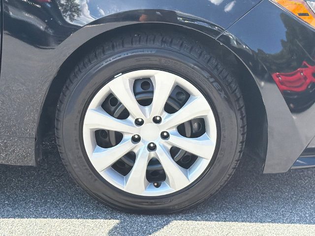 Used 2024 Toyota Corolla LE FWD image 14