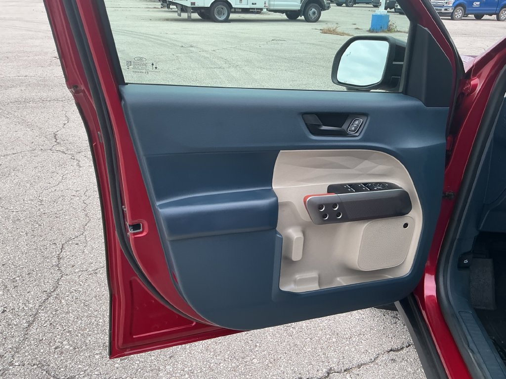 Certified 2025 Ford Maverick Lariat w/ 4K Tow Package AWD/4WD image 25