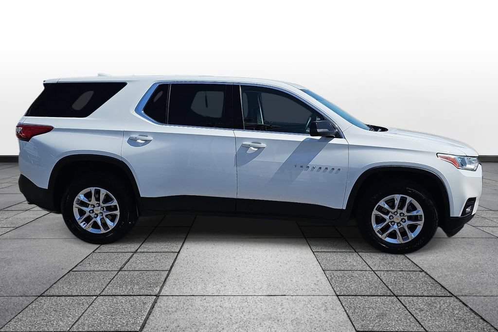 Used 2021 Chevrolet Traverse LS FWD image 4