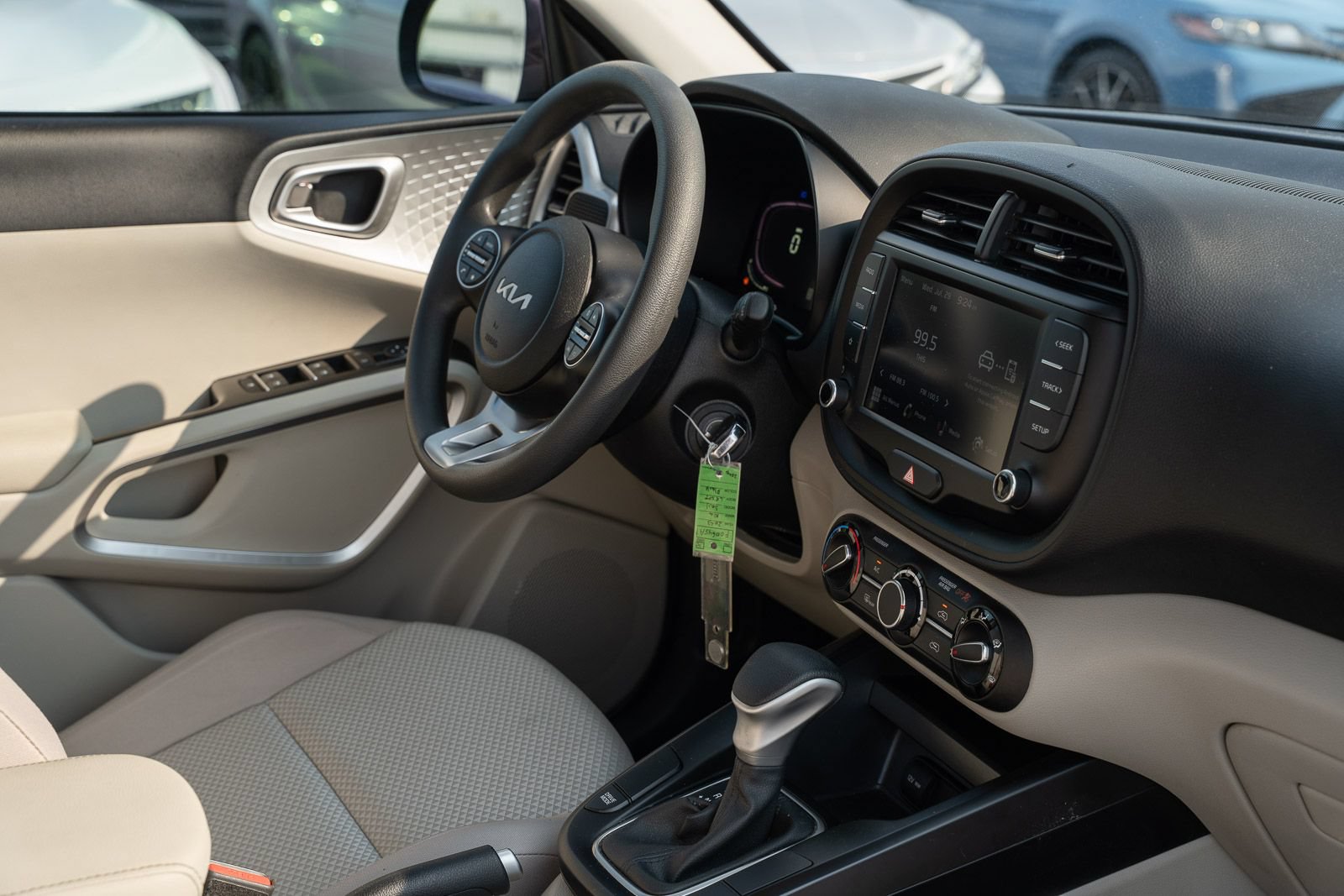 Used 2023 Kia Soul LX FWD image 12
