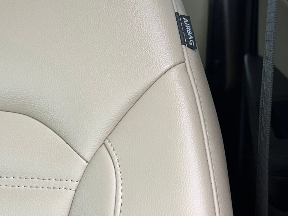 Certified 2024 Ford Edge SEL w/ Convenience Package image 17