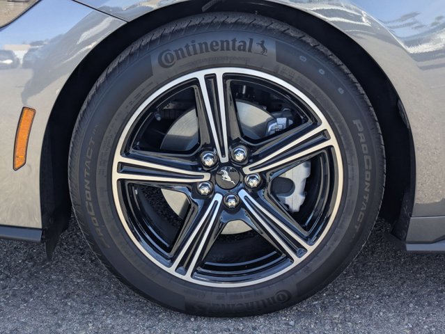 Certified 2025 Ford Mustang Coupe image 23