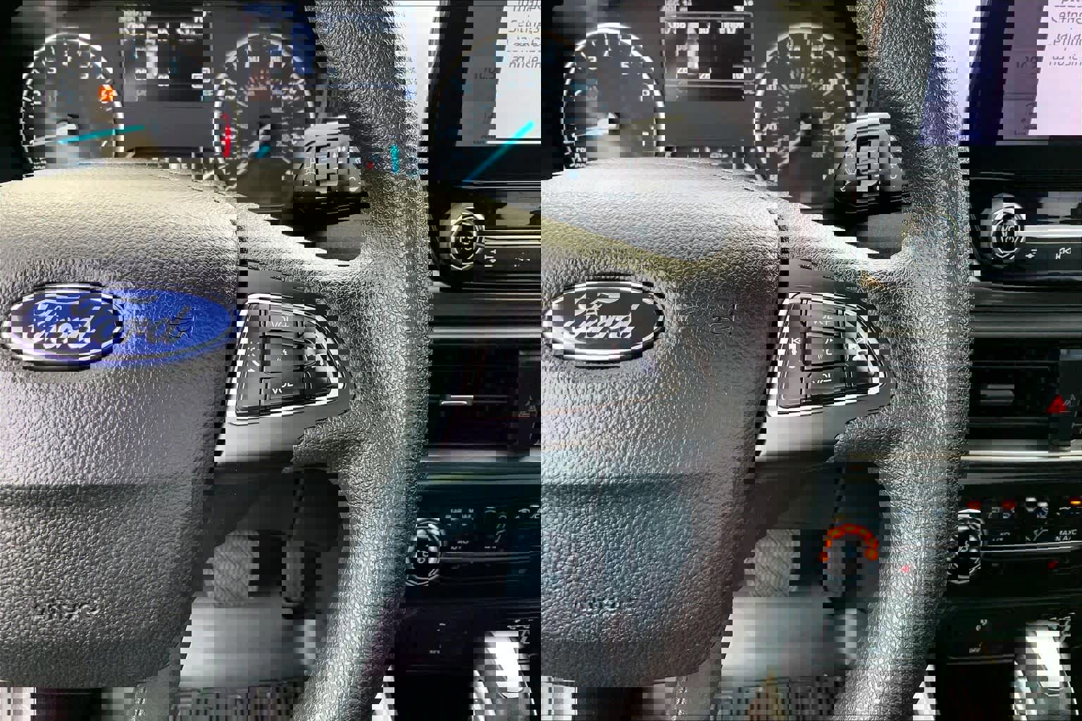 Certified 2021 Ford EcoSport SE image 20